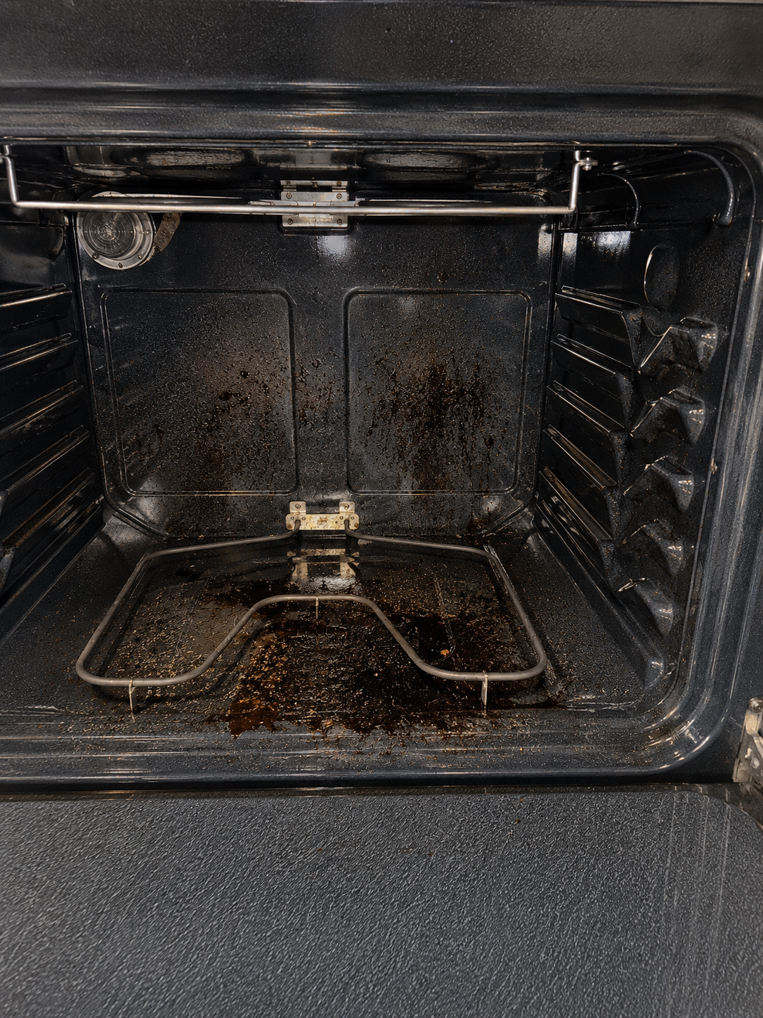 Oven before cleaning